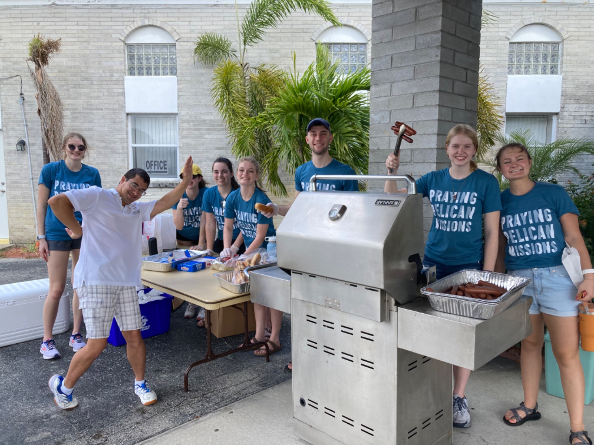 Free Hot Dog Lunch for the Community!