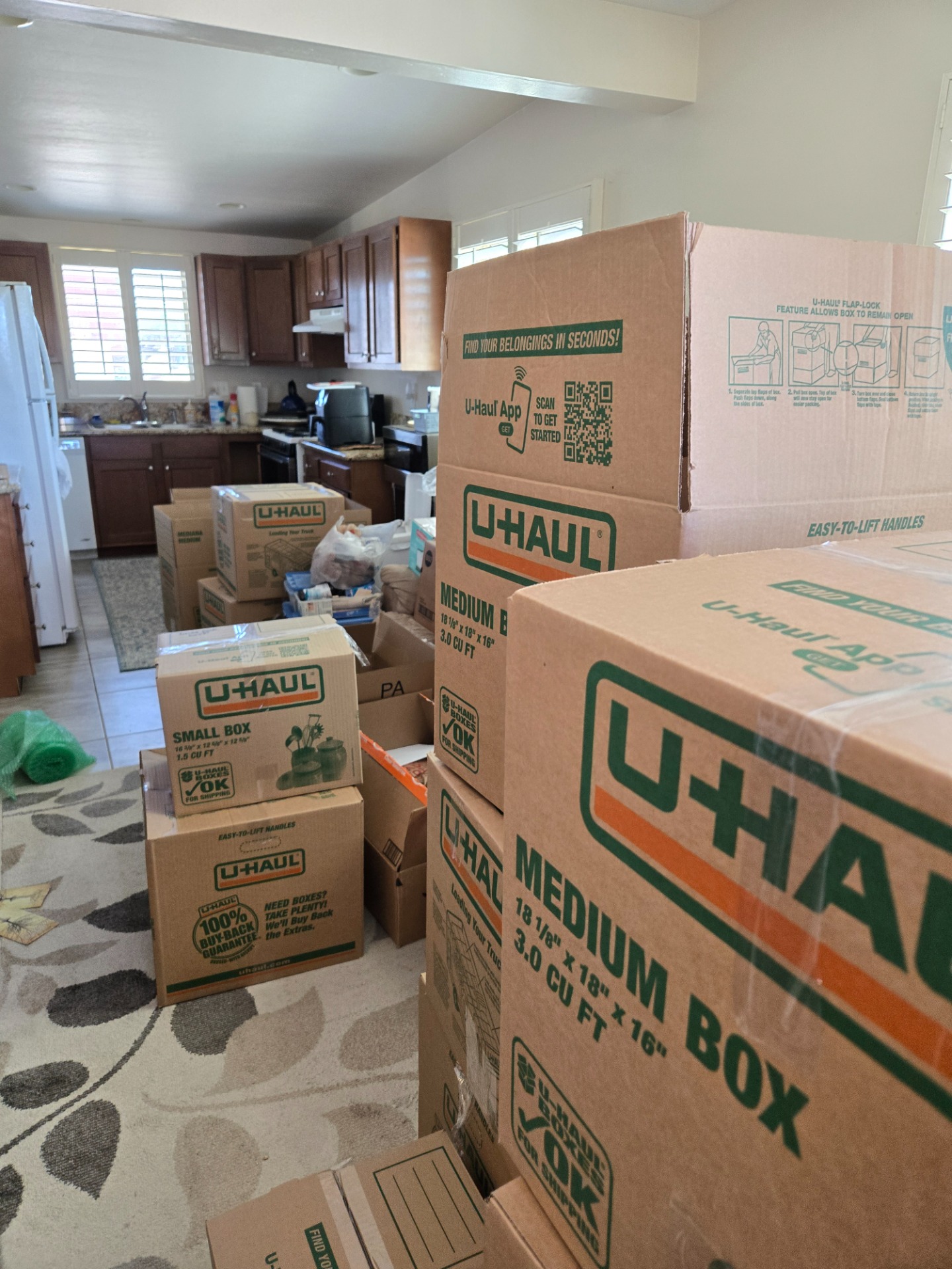 Boxes Galour