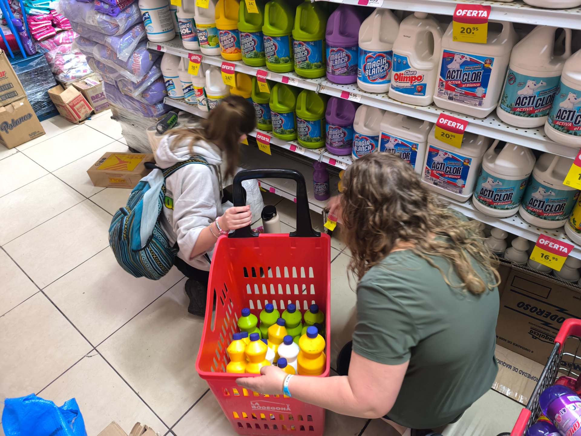 Getting ready for food distribution.