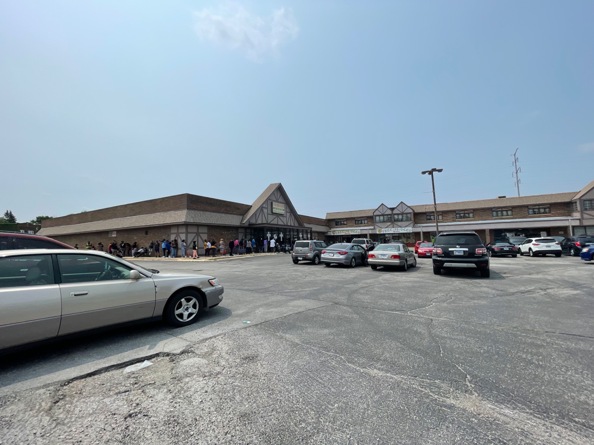 Free N Deed Market Food Pantry