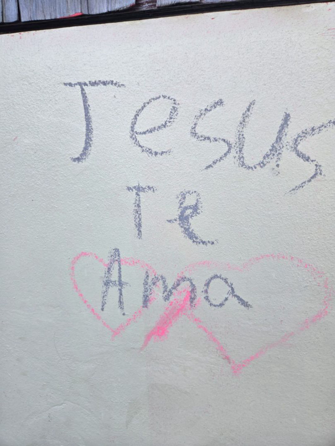 Jesus loves you!