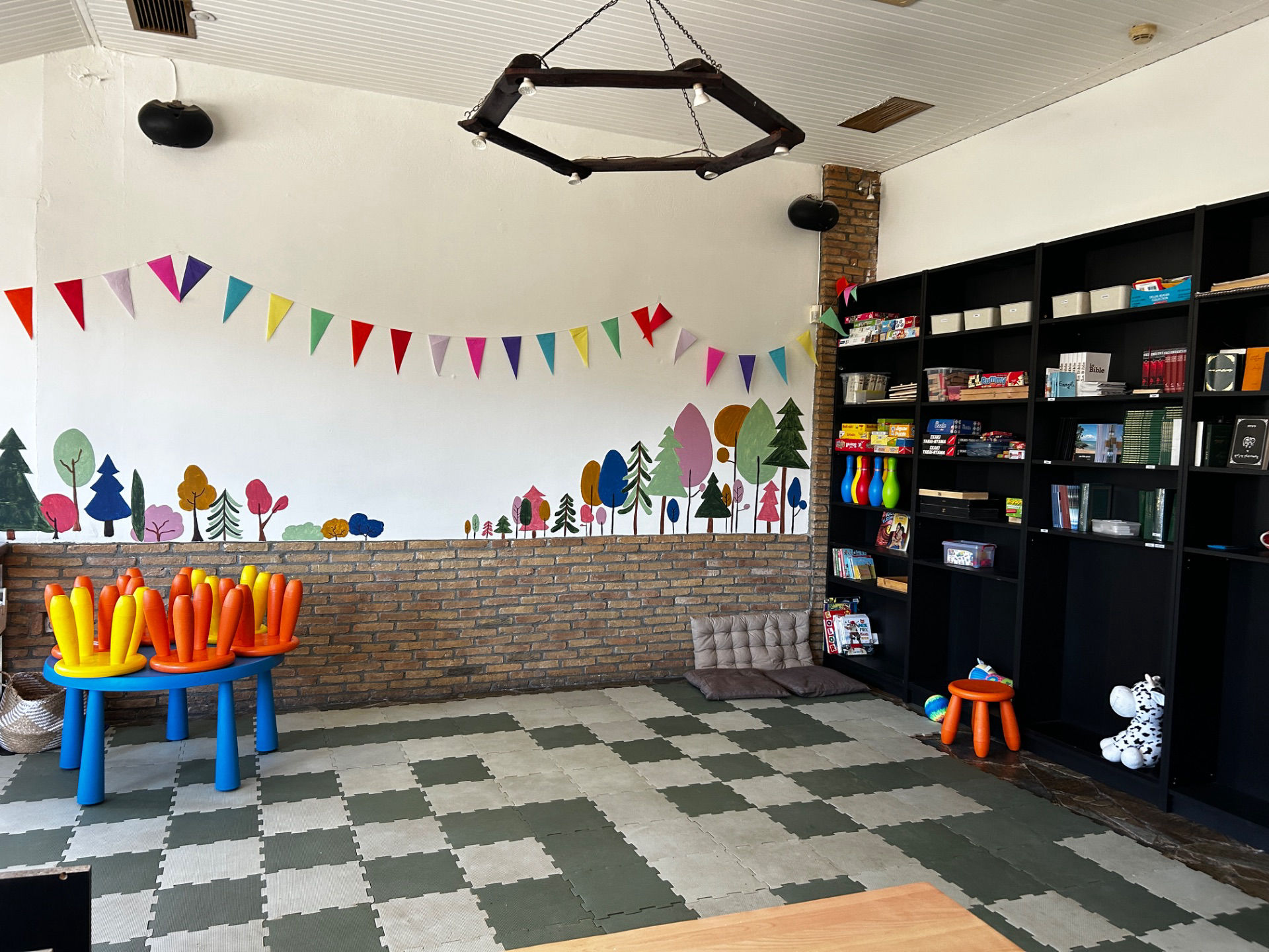 Kids’ Area
