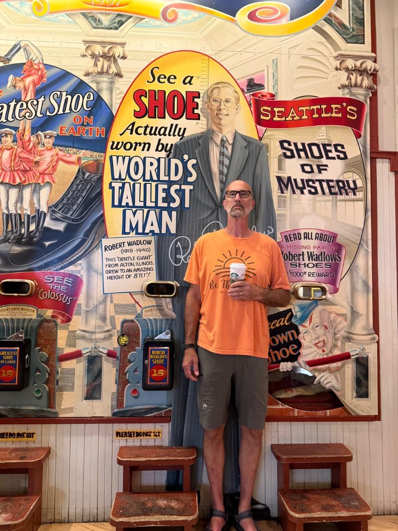 Worlds second tallest man