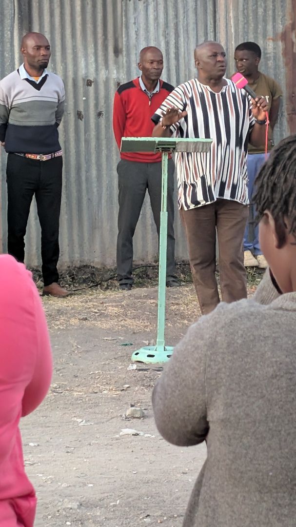 Preaching to an attentive audience!